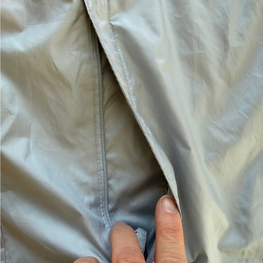 Columbia Women’s XL Pink Gray Windbreaker Hooded Zip Jacket - Picture 7 of 16